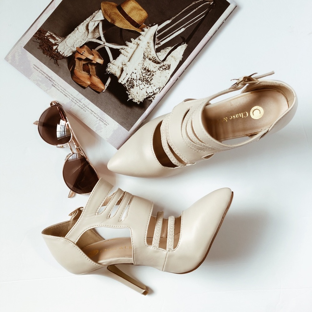 Chase & Chloe Cream Pumps